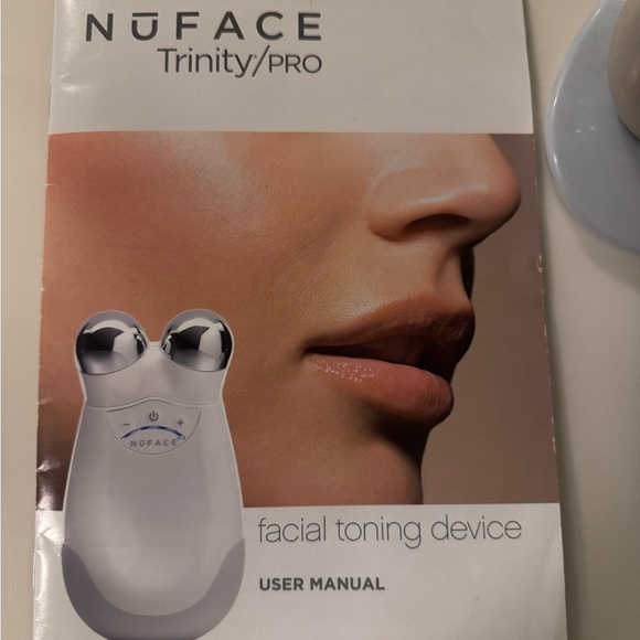 NuFace Trinity+ with lip/eye attachment - Picture 3 of 3